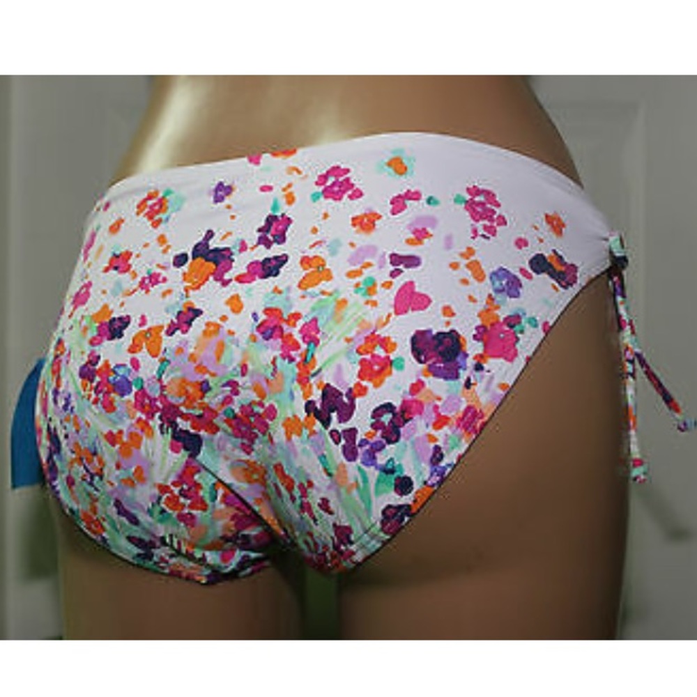 NWT Beautiful Floral Print Bikini Bottom
